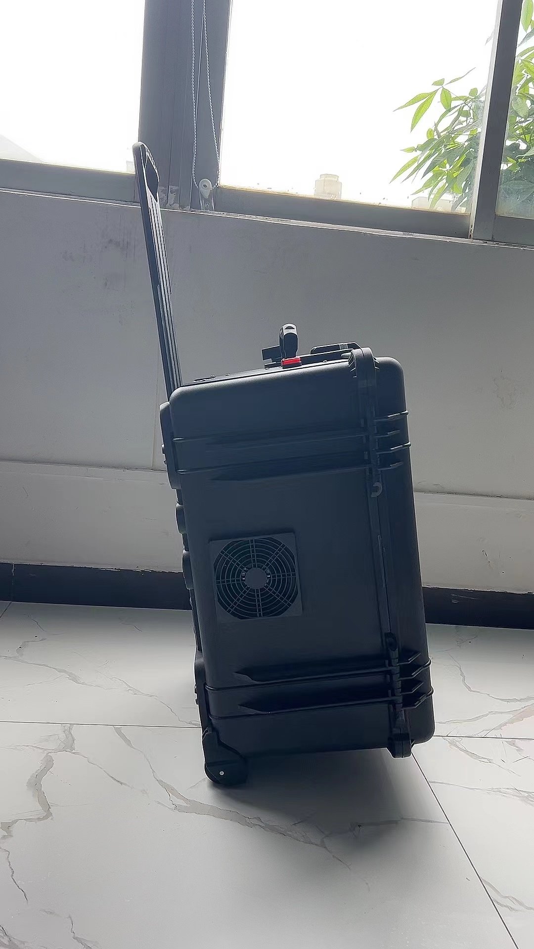 南安手拉箱型移动通信干扰器